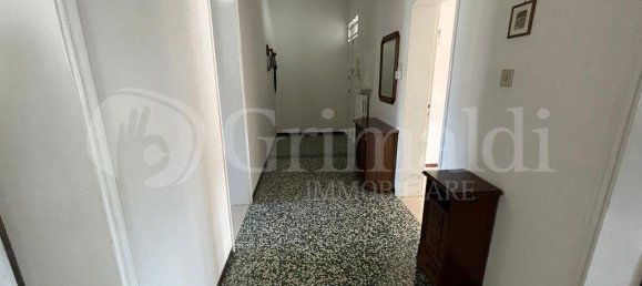 4غرفة شقة في Jesi, Italy رقم 14915 3