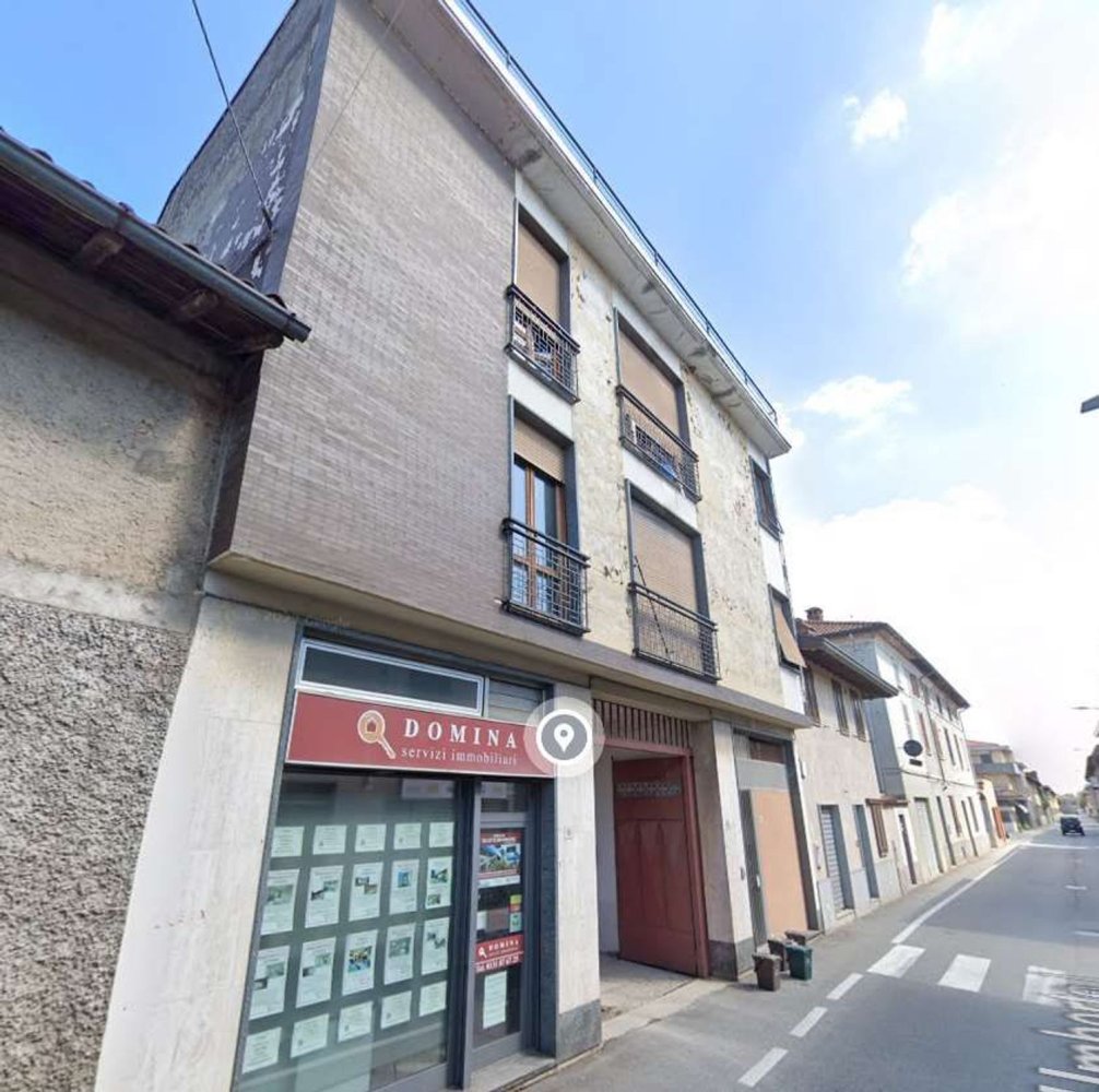 5 غرف نوم شقة في Robecchetto con Induno, Italy رقم 331477