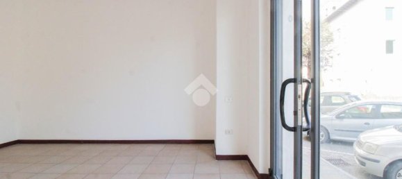 Gewerbliche Immobilie in Capriolo, Italy 50m², Nr. 15339 10