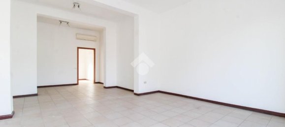 Gewerbliche Immobilie in Capriolo, Italy 50m², Nr. 15339 2
