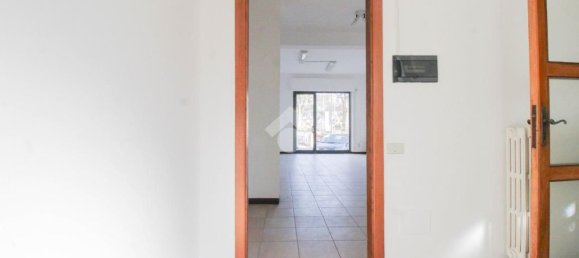 Gewerbliche Immobilie in Capriolo, Italy 50m², Nr. 15339 15