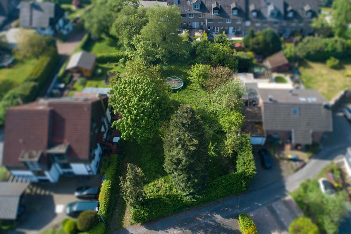 Земельный участок в Меттман, Германия № 184659