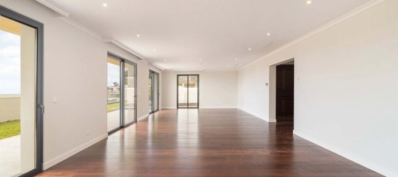 3 bedrooms Villa in Funchal, Portugal No. 94301 7