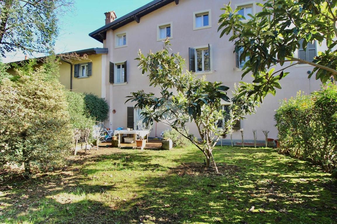 Apartamento de 5 divisões em Seriate, Italy N.º 230295