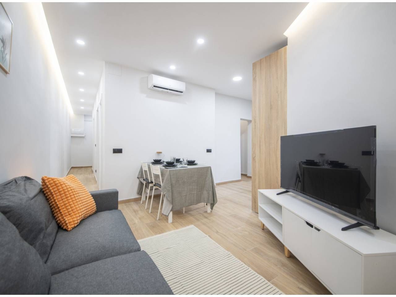 3 Schlafzimmer Wohnung in Sant Andreu, Spain, Nr. 188196