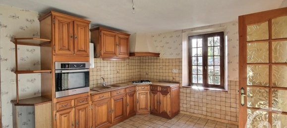 3 bedrooms House in Esternay, France No. 92404 4