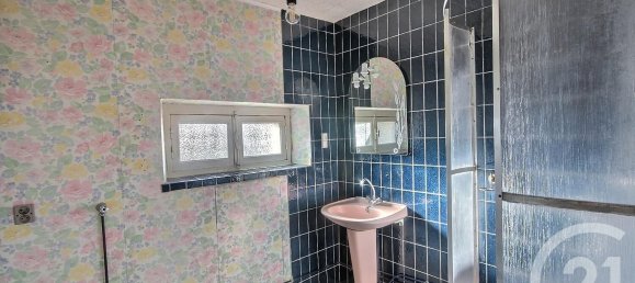 3 bedrooms House in Esternay, France No. 92404 5