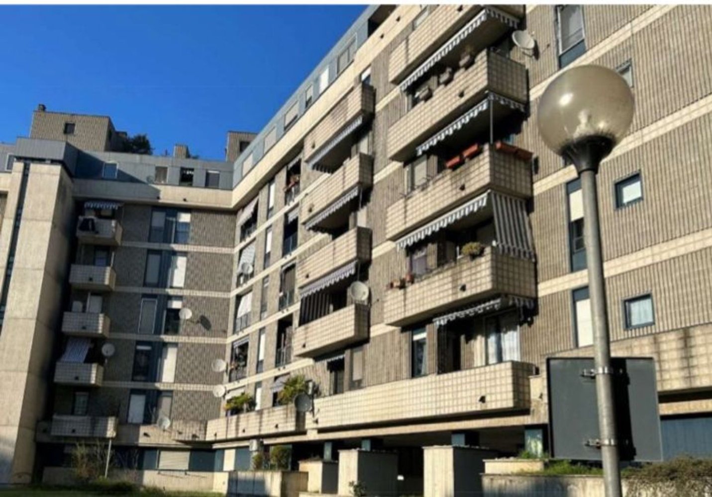 3 rooms Apartment in Rho, Italy No. 285259