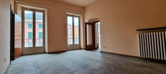 Apartamento de 7 divisões em Varese Ligure, Italy N.º 56268 5