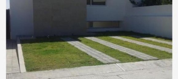 Casa de 3 dormitorios en Querétaro, Mexico No. 160599 2