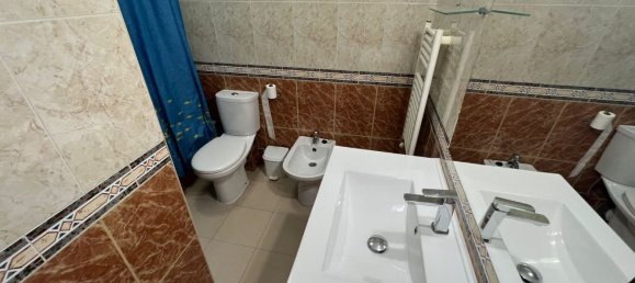 5 bedrooms Apartment in Granada, Spain No. 183090 6