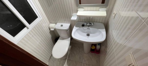 5 bedrooms Apartment in Granada, Spain No. 183090 16