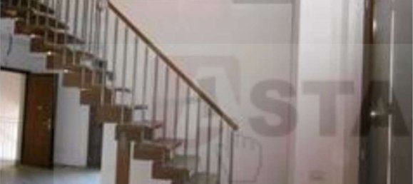 Квартира с 4 комнатами в Орнаго, Италия № 3607 10