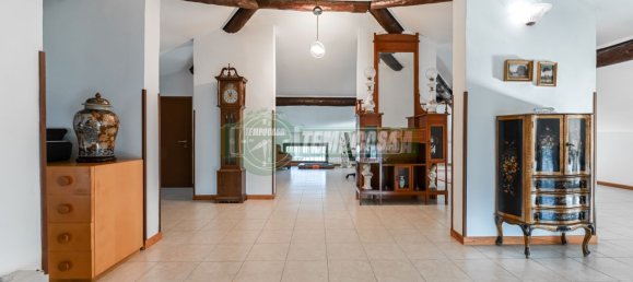 Villa de 5 habitaciónes en Stezzano, Italy No. 238003 4