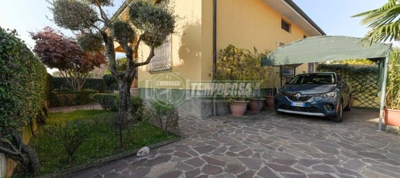 Villa de 5 habitaciónes en Stezzano, Italy No. 238003 60