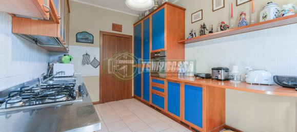 Villa de 5 habitaciónes en Stezzano, Italy No. 238003 9