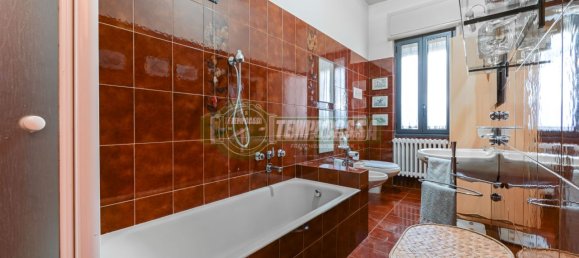Villa de 5 habitaciónes en Stezzano, Italy No. 238003 7