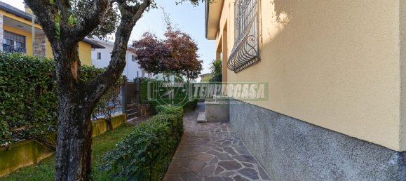Villa de 5 habitaciónes en Stezzano, Italy No. 238003 63