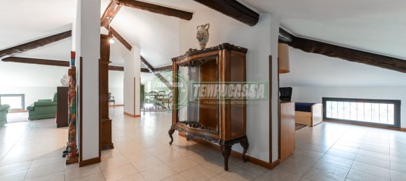 Villa de 5 habitaciónes en Stezzano, Italy No. 238003 37