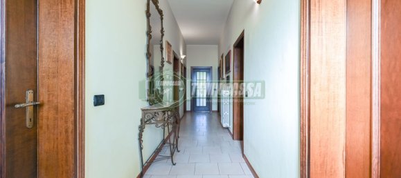 Villa de 5 habitaciónes en Stezzano, Italy No. 238003 13