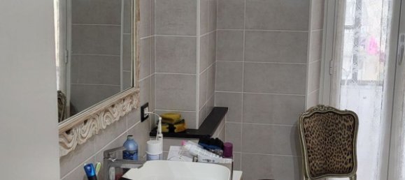 3-salle Appartement à Genoa, Italy No. 227681 15