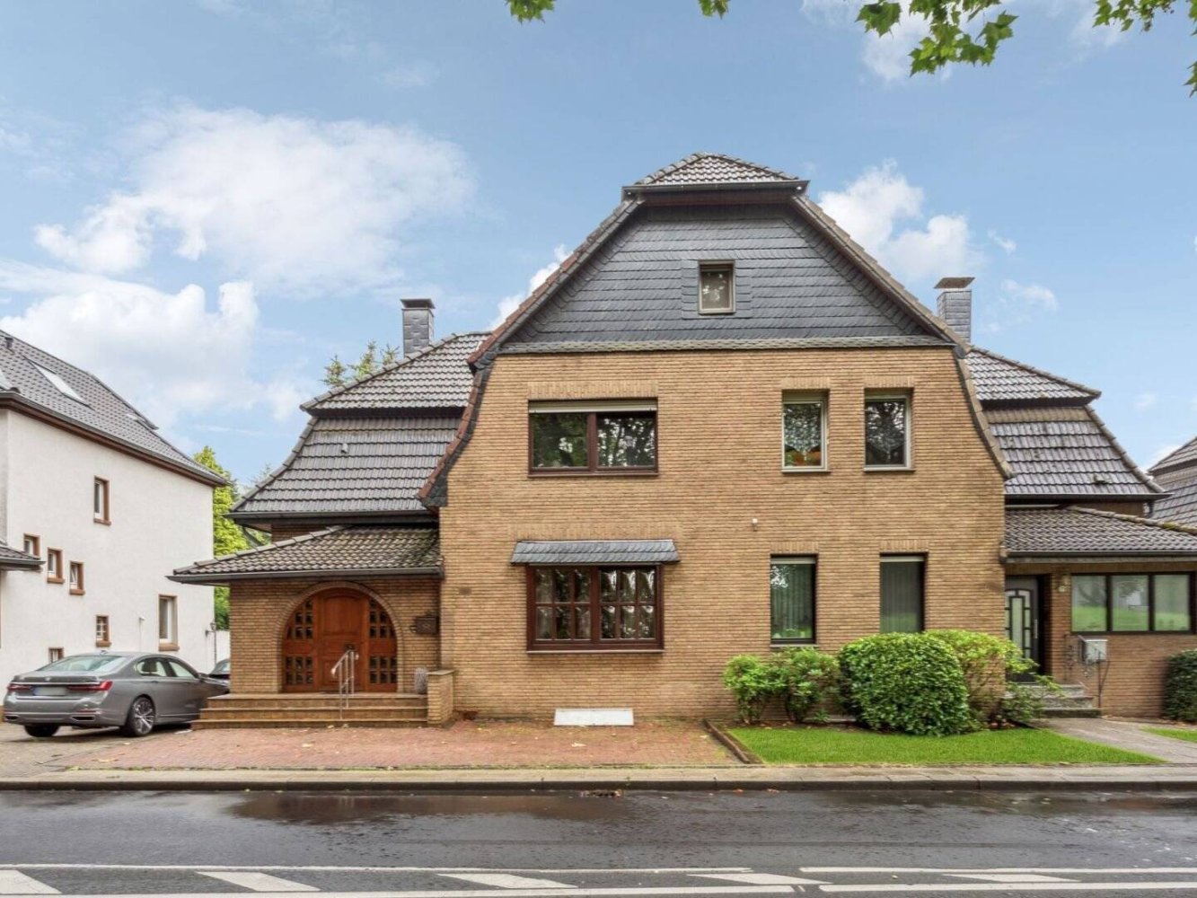 Adosado de 6 habitaciónes en Herne, Germany No. 187062