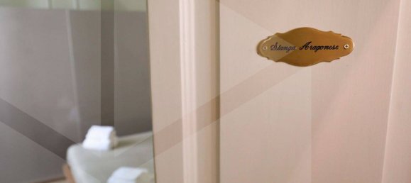 4غرفة شقة في Naples, Italy رقم 34377 9