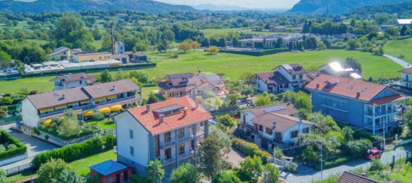 Apartamento de 3 dormitorios en Giaveno, Italy No. 377595 9