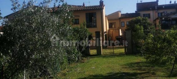 4 bedrooms Villa in Florence, Italy No. 196434 4