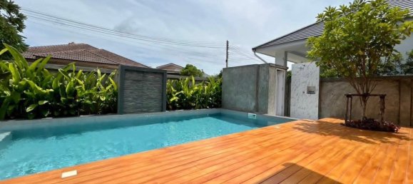4 chambres villa à vendre à Pattaya, Chonburi, Eastern Thailand, Thailand № 69293 2