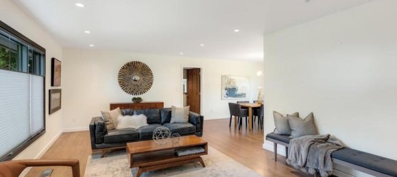 5 bedrooms House in British Columbia, Canada No. 1056 6