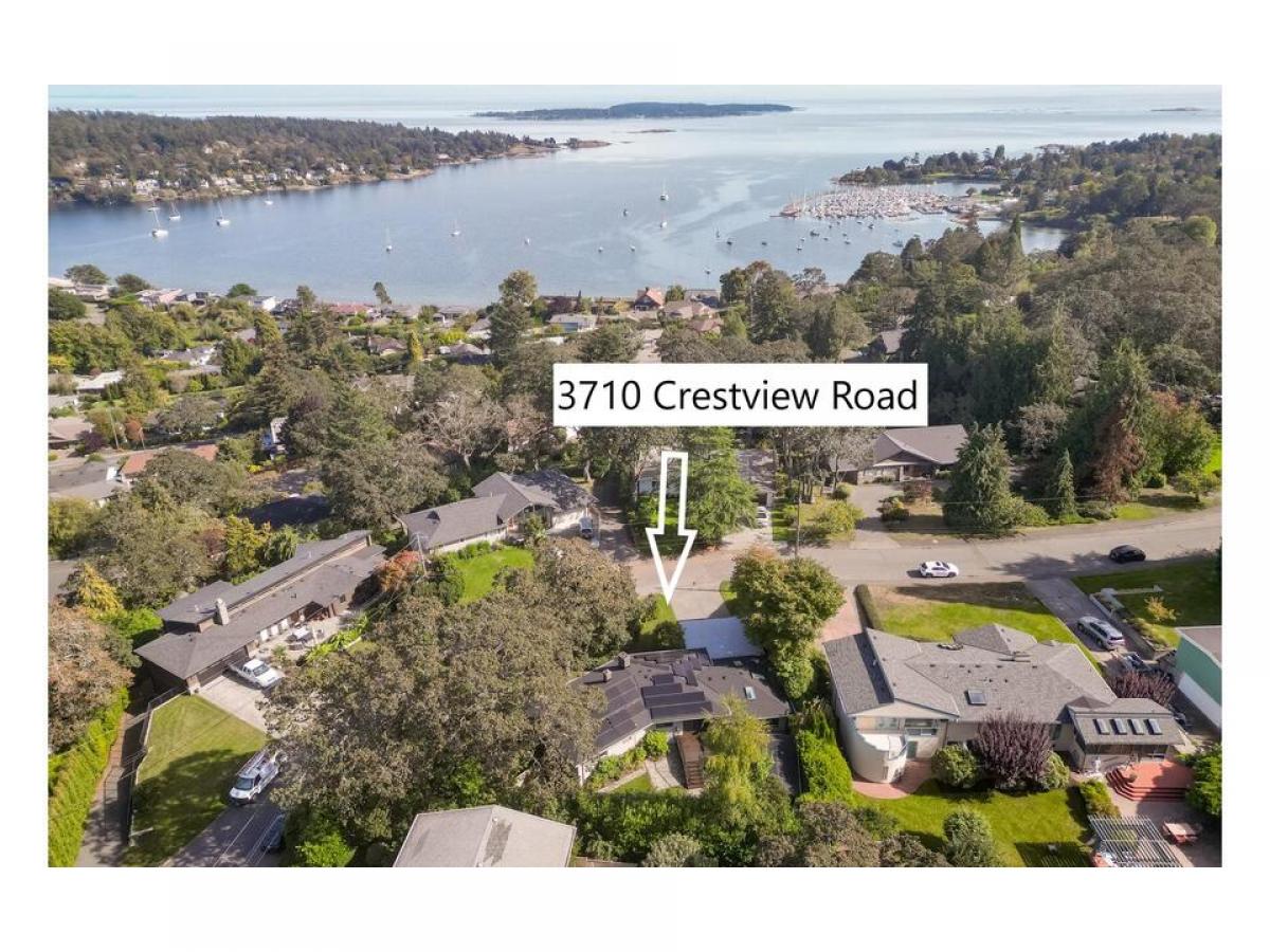 5 bedrooms House in British Columbia, Canada No. 1056