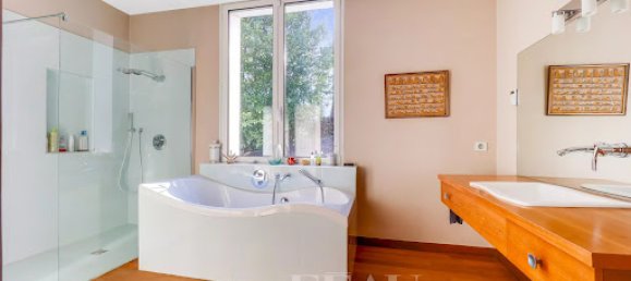 5 bedrooms House in Le Port-Marly, France No. 118311 10