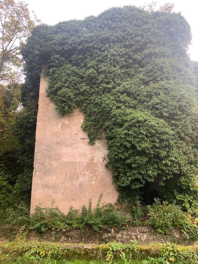 Casa de 6 habitaciónes en Madruzzo, Italy No. 76218