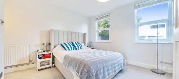 2 bedrooms Maisonette in London, United Kingdom No. 7674 5