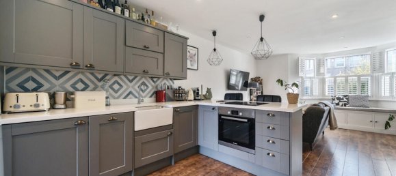 2 bedrooms Maisonette in London, United Kingdom No. 7674 2