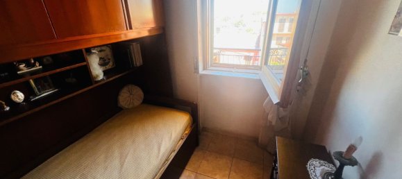 3 rooms Apartment in Torre del Greco, Italy No. 261132 8