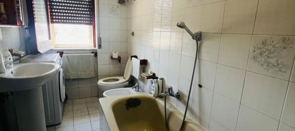 3 rooms Apartment in Torre del Greco, Italy No. 261132 6