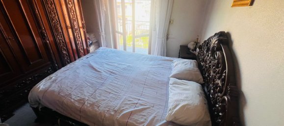 3 rooms Apartment in Torre del Greco, Italy No. 261132 2