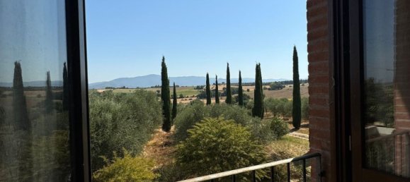 18 rooms Villa in Cortona, Italy No. 52146 9