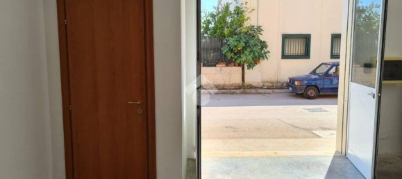 1-salle Propriété commerciale à Foggia, Italy No. 31759 10