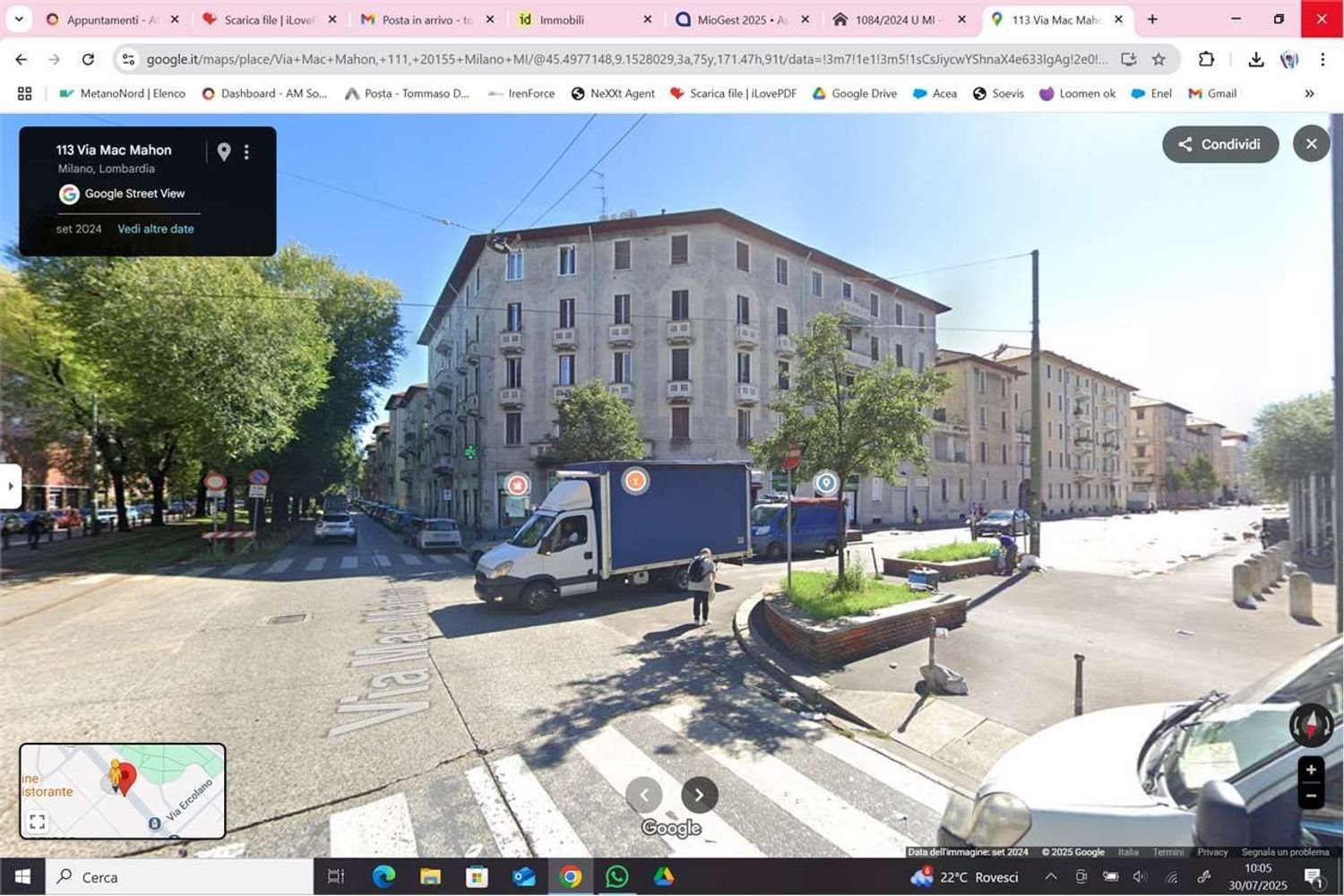 5 rooms Apartment in Milan, Italy No. 290565