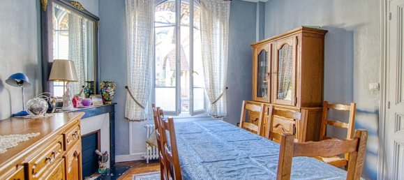 6 bedrooms House in Versailles, France No. 293289 3