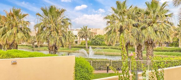 4 Schlafzimmer Villa in Meadows, UAE, Nr. 31379 10