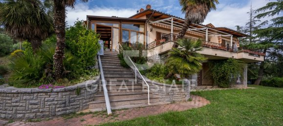 4 bedrooms Villa in Tuoro sul Trasimeno, Italy No. 288068 7