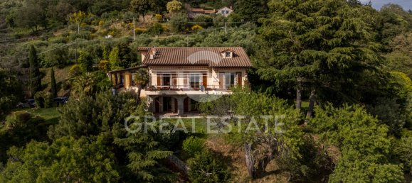 4 bedrooms Villa in Tuoro sul Trasimeno, Italy No. 288068 5