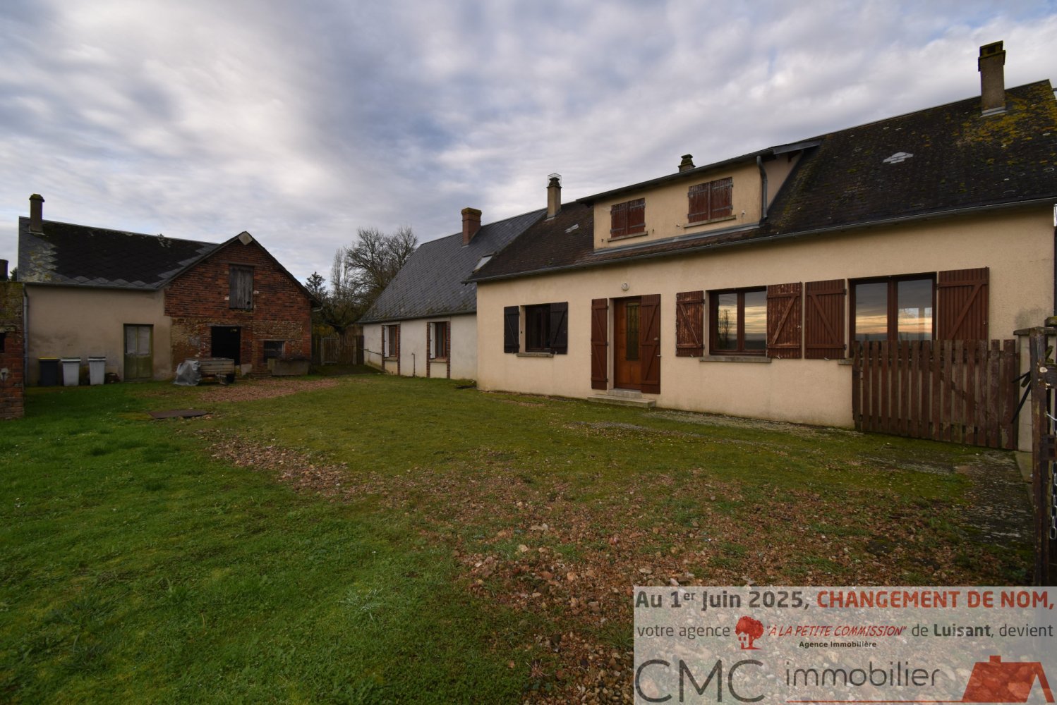 Casa de 2 dormitorios en Luplante, France No. 52557