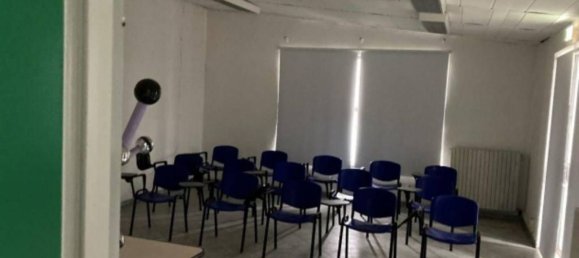 Коммерческая недвижимость 240м² в Катандзаро, Италия № 342748 6