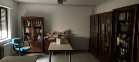 Коммерческая недвижимость 240м² в Катандзаро, Италия № 342748 18