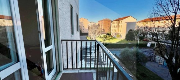 4 rooms Apartment in Monza, Italy No. 34002 37